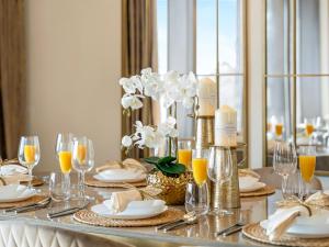 Kensington - 4BR Deluxe Burj View Dubai Mall link!