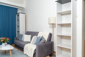 Spacious 2 bedroom Apartment in Warsaw Centre, Fast Wi-Fi, Self Check In, Family & Work Friendly