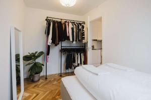 Stunning apartment by the lakes