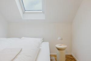 Stunning apartment by the lakes