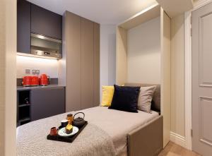 Micro studio, private bathroom-shared kitchen