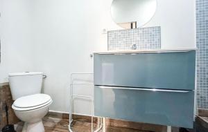 Cozy Home In Miramas With Outdoor Swimming Pool