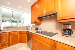 Kapalua Bay Villas 2 Free Rental Cars KBM Resorts Large Master Suite 2 Units 3 Bedrooms ML-1963