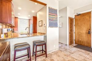 Kapalua Bay Villas 2 Free Rental Cars KBM Resorts Premium Bay Villa 2 Units 2 Bedrooms ML-1981