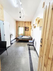 1 Room Kitchen, Couple Friendly