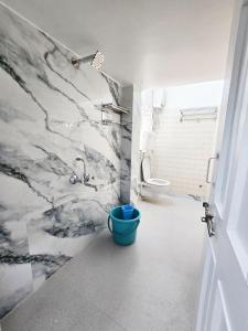 1 Room Kitchen, Couple Friendly