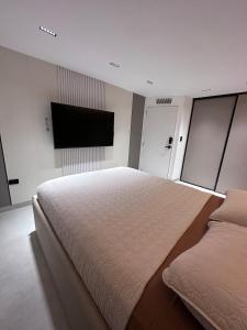 APARTAMENTO Lecheria 3 HAB 2 BANOS PLAYA PISCINA MODERNO NUEVO INTERNET AGUA CALIENTE