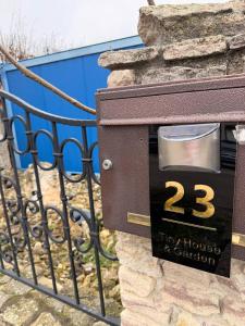 GreenPark Tiny House, Garden Terrace & Parking