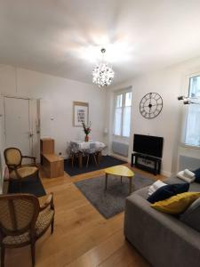 HeartOfParisEiffelTower