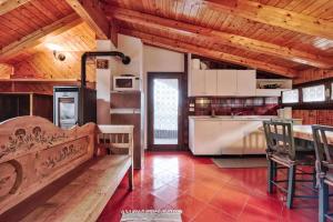 Baita Olimpica, Rifugio Vicino a Cortina