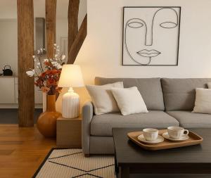 Stunning Jardin du Luxembourg property with lift