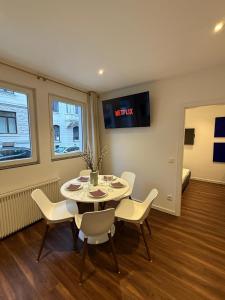 Modern apartment right in trendy Agnesviertel