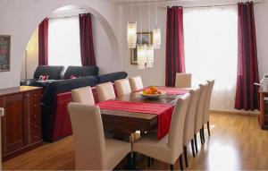 Gorgeous Home In Cilipi