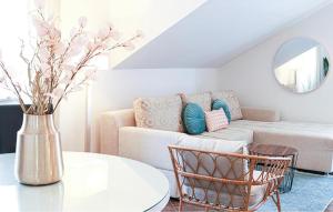 Awesome Apartment In Cilipi