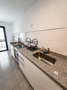 Acogedor y comodo depto con excelente ubicacion y cochera - Bonavista Rentals