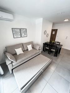 Acogedor y comodo depto con excelente ubicacion y cochera - Bonavista Rentals