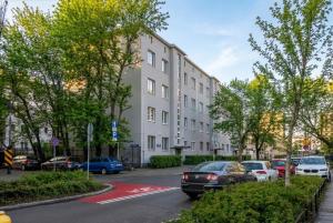 Fabryczna, Sun & Snow