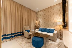 Designer Apartment 34-56 with Private Jacuzzi in JVC