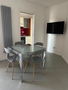 Appartamento Panoramico 2 o 4 persone, Moderno e Riservato, con posto auto interno