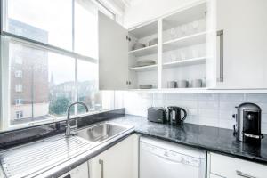 Blueground S Ken Elevator nr S Ken Station LON-37