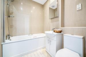 Blueground S Ken Elevator nr S Ken Station LON-37