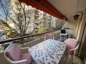 Central Studio in Cannes Near The Martinez - 2351