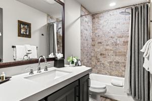 Black Bear Lodge KBM Resorts Walk to Slopes and Restaurants Hot Tub Elevator Access 2 Units 4 Bedrooms BBL ML-2744