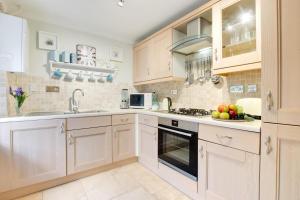 2 Bed in Padstow oc-p00337