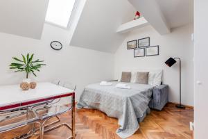 Rooftop Apartment, Vinohrady, City Center