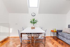 Rooftop Apartment, Vinohrady, City Center