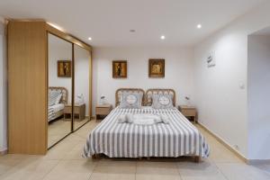 Studio indépendant en villa Calme, Jardins et Piscine à 5 min de la Mer