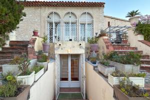 Studio indépendant en villa Calme, Jardins et Piscine à 5 min de la Mer