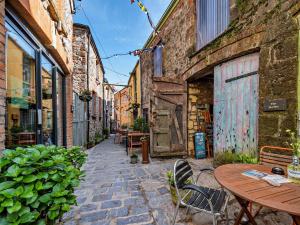 3 Bed in Tenby 95027