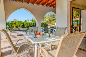 Villa Banana Grove by Villa Plus