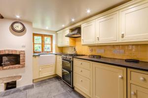 1 Bed in Porthpean oc-t29133