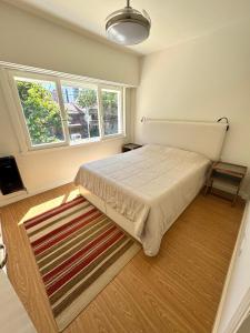 Playa grande departamento a una cuadra del mar