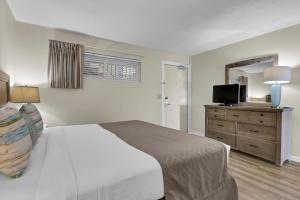 Summer Sands - 202 by Sea Scape Properties