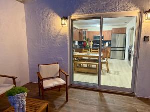 E&A SouthWest Miami - Breeze Studio B