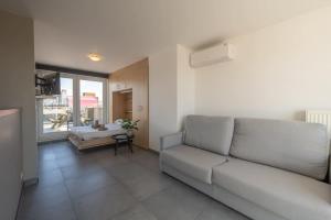 Modern Apartment with Private Rooftop