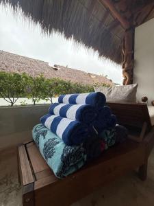 Villa Santorini Palm House-Luxury Villa