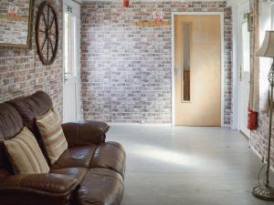 Cow Boy Cabin - Uk47145