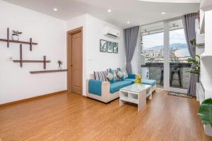 Gia Hung apartment house My Khe beach