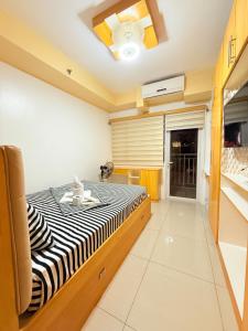 Shell Residences Premier by Paul