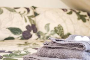 Pebbles Guest House - Flat 5