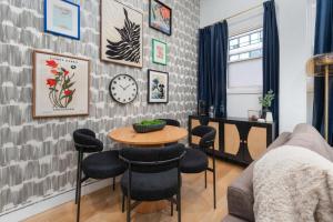 Casa Hotels McCaul- Queen Suite w Netflix & AC