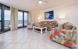 Phoenix VI 6908 condo