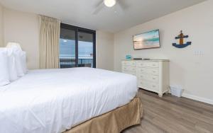 Phoenix VI 6908 condo