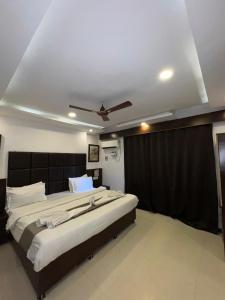 Sportsman Beach Hotel