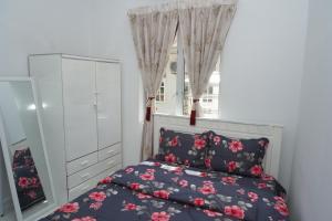 Sally House