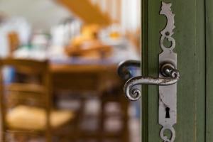 Une Poule Sur un mur, chambre dhôte à Soulosse